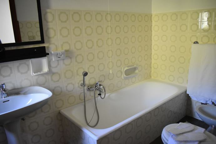 Imagen de la habitación del Hotel La Silvana. Foto 6