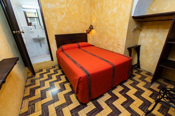 Imagen de la habitación del Hotel La Sin Ventura. Foto 9