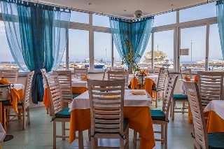 Imagen del bar/restaurante del Hotel La Sirenella. Foto 9