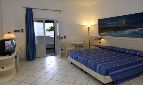 Imagen de la habitación del Hotel La Sirenetta Park. Foto 11