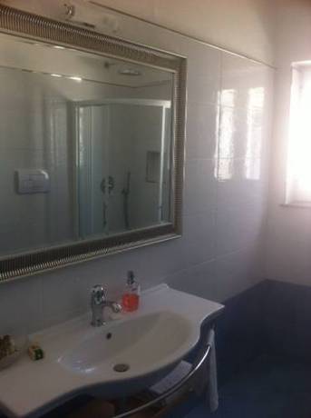 Imagen de la habitación del Hotel La Sirenetta Park. Foto 15