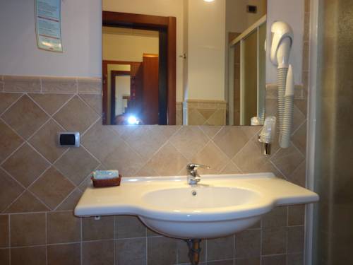 Imagen de la habitación del Hotel La Sirenetta, Tortoreto Lido. Foto 4