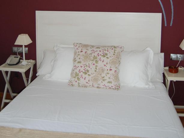 Imagen de la habitación del Hotel La Siuranella. Foto 12