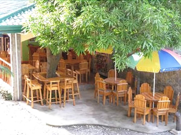 Imagen del bar/restaurante del Hotel La Solana Suites And Resort. Foto 10
