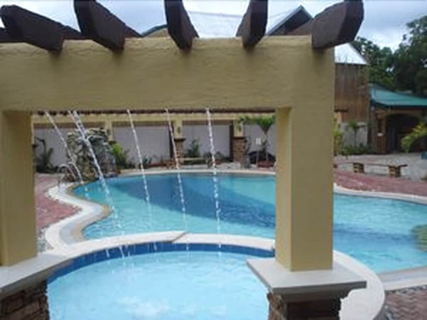 Imagen de la piscina del Hotel La Solana Suites And Resort. Foto 20