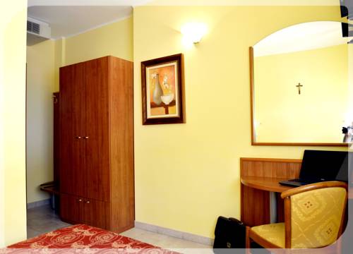 Imagen de la habitación del Hotel La Solaria. Foto 9
