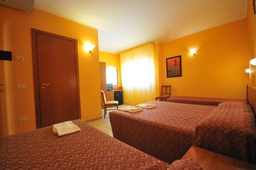 Imagen de la habitación del Hotel La Solaria. Foto 15