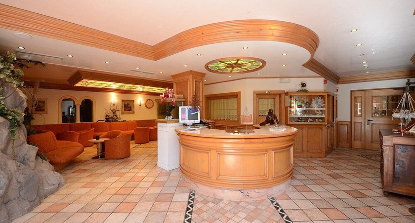 Imagen de los interiores del Hotel La Soldanella. Foto 16