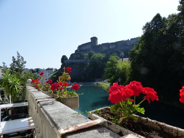 Imagen de los exteriores del Hotel La Solitude. Foto 14