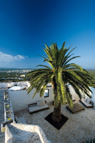 Imagen de los exteriores del Hotel La Sommit&agrave; Relais and Chateaux. Foto 9