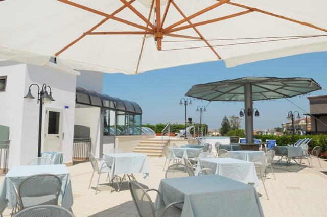 Imagen de los exteriores del Hotel La Sorgente, Paestum. Foto 9