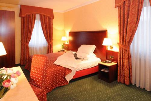 Imagen de la habitación del Hotel La Spia D'italia. Foto 3