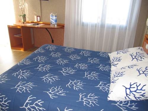 Imagen de la habitación del Hotel La Sterne. Foto 3