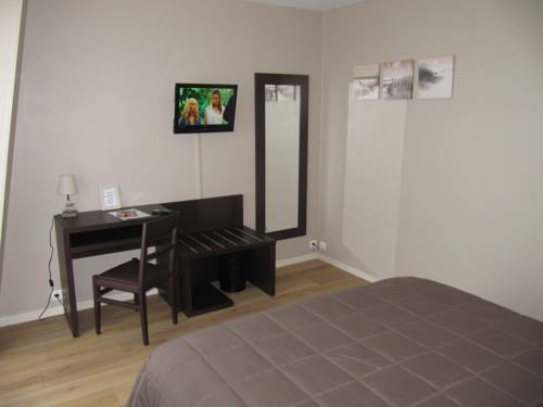 Imagen de la habitación del Hotel La Sterne. Foto 7