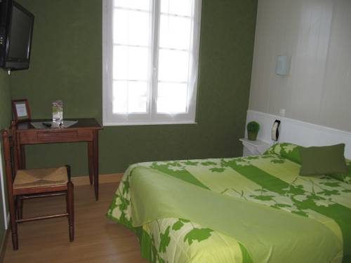 Imagen de la habitación del Hotel La Sterne. Foto 14
