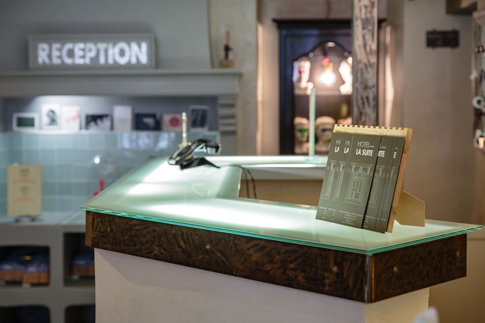 Imagen de los interiores del Hotel La Suite. Foto 15