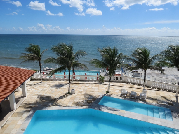 Imagen de la piscina del Hotel La Suite Praia. Foto 16