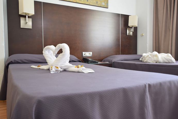 Imagen de la habitación del Hotel La Suite, Santa Cruz de Tenerife. Foto 1