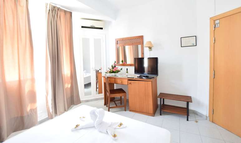 Imagen de la habitación del Hotel La Suite, Santa Cruz de Tenerife. Foto 4