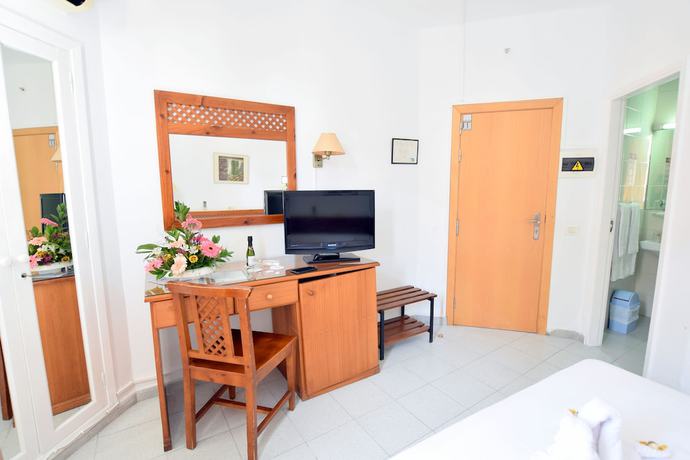Imagen de la habitación del Hotel La Suite, Santa Cruz de Tenerife. Foto 5