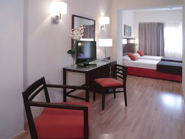 Imagen de la habitación del Hotel La Suite, Santa Cruz de Tenerife. Foto 7