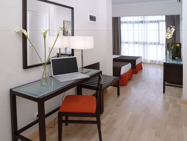 Imagen de la habitación del Hotel La Suite, Santa Cruz de Tenerife. Foto 3