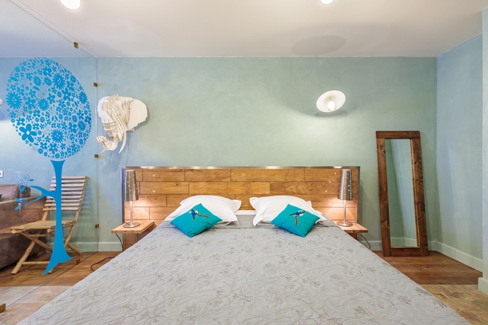 Imagen de la habitación del Hotel La Suite, Villeneuve Les Avignon. Foto 11