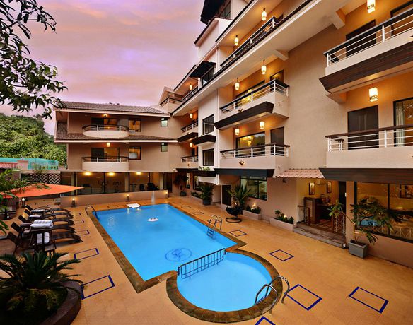 Imagen de la habitación del Hotel La Sunila Suites. Foto 7