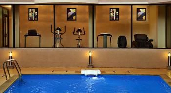 Imagen de los interiores del Hotel La Sunila Suites. Foto 14