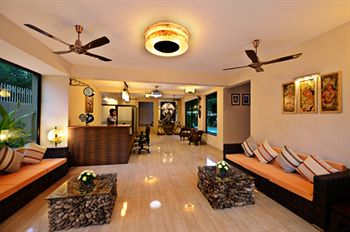 Imagen de los interiores del Hotel La Sunila Suites. Foto 15