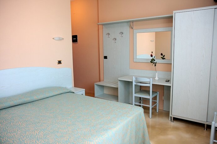 Imagen de la habitación del Hotel La Tartaruga, Roseto Degli Abruzzi. Foto 7