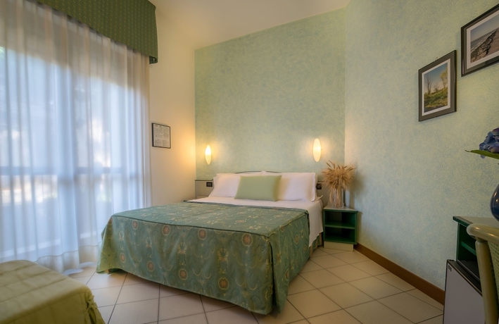 Imagen de la habitación del Hotel La Tavernetta, Marina Romea. Foto 11