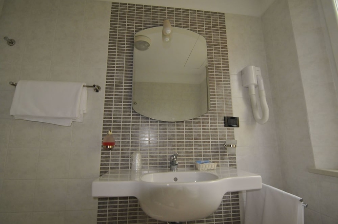 Imagen de la habitación del Hotel La Tavernetta, Marina Romea. Foto 13