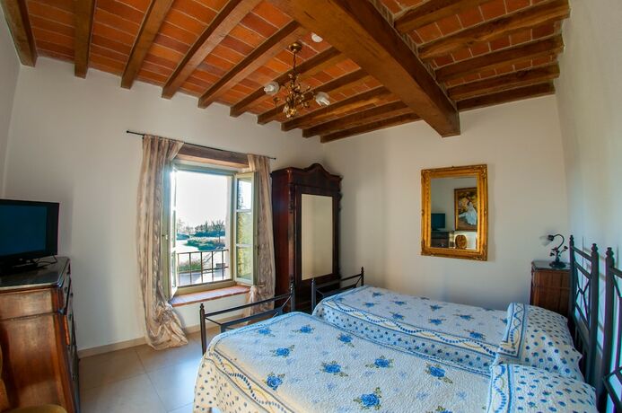 Imagen de la habitación del Hotel La Tavola Rotonda. Foto 15