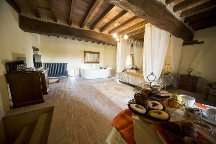 Imagen general del Hotel La Tavola Rotonda. Foto 8