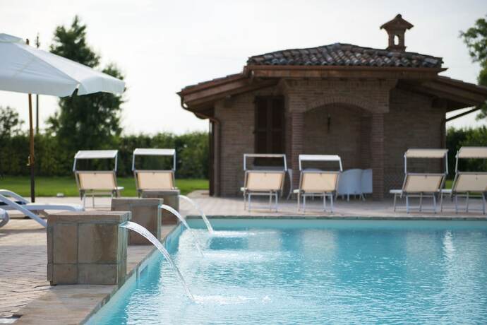 Imagen general del Hotel La Tavola Rotonda. Foto 9