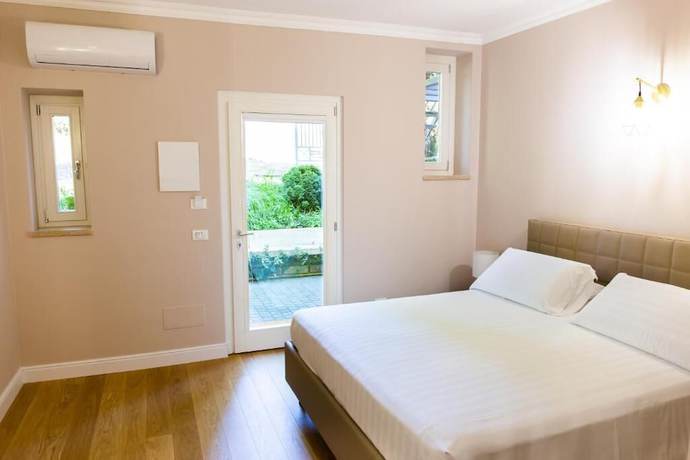 Imagen de la habitación del Hotel La Tenuta di Rocca Bruna Country Resort. Foto 1