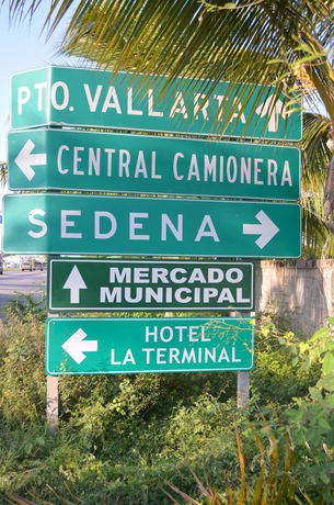 Imagen de los exteriores del Hotel La Terminal. Foto 15