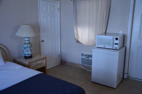 Imagen de la habitación del Hotel La Terrace Oceanfront. Foto 3