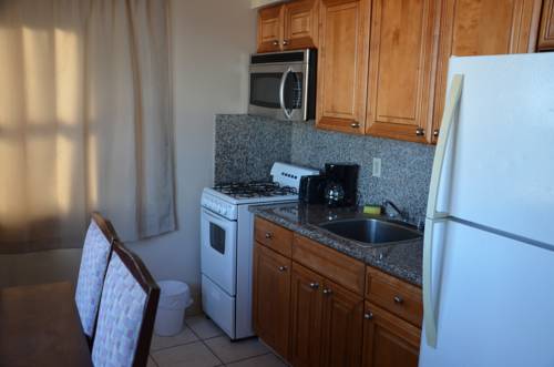 Imagen de la habitación del Hotel La Terrace Oceanfront. Foto 13