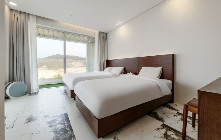 Imagen de la habitación del Hotel La Terrace Resort. Foto 20