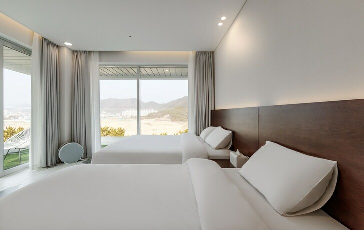 Imagen de la habitación del Hotel La Terrace Resort. Foto 30