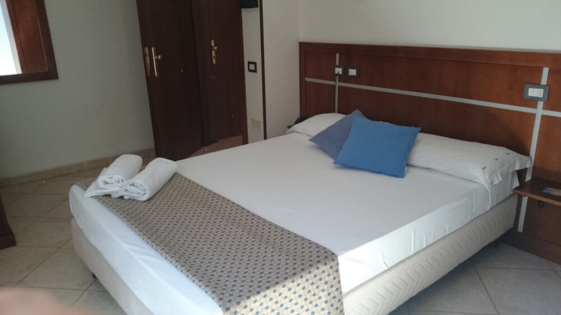 Imagen de la habitación del Hotel La Terrazza, CAGLIARI. Foto 11