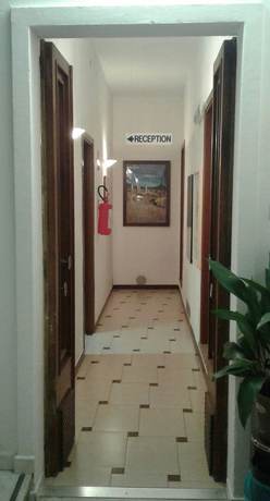 Imagen de los interiores del Hotel La Terrazza, CAGLIARI. Foto 18