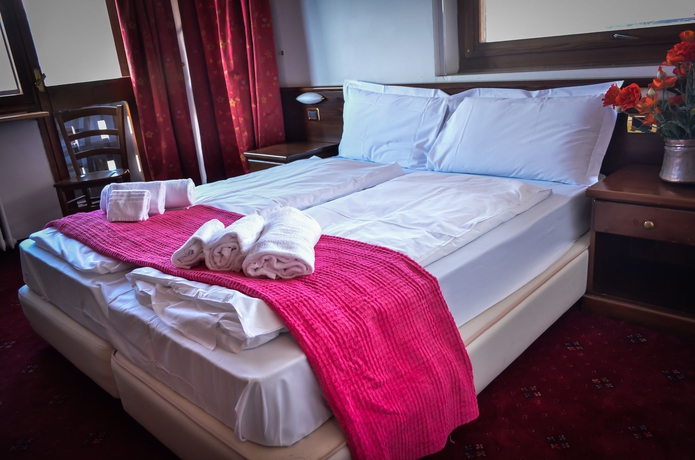 Imagen de la habitación del Hotel La Terrazza, Sauze D'oulx. Foto 6