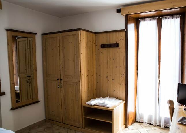 Imagen general del Hotel La Terrazza sul Lago. Foto 11