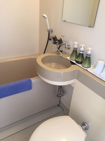 Imagen de la habitación del Hotel La Tipasa. Foto 23