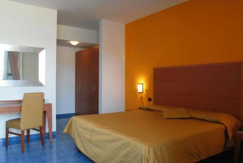 Imagen de la habitación del Hotel La Tonnara. Foto 10