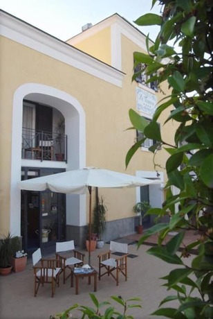 Imagen general del Hotel La Tonnara, Procida. Foto 4