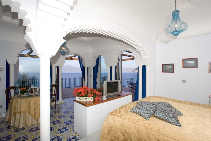 Imagen de la habitación del Hotel La Tonnarella. Foto 9